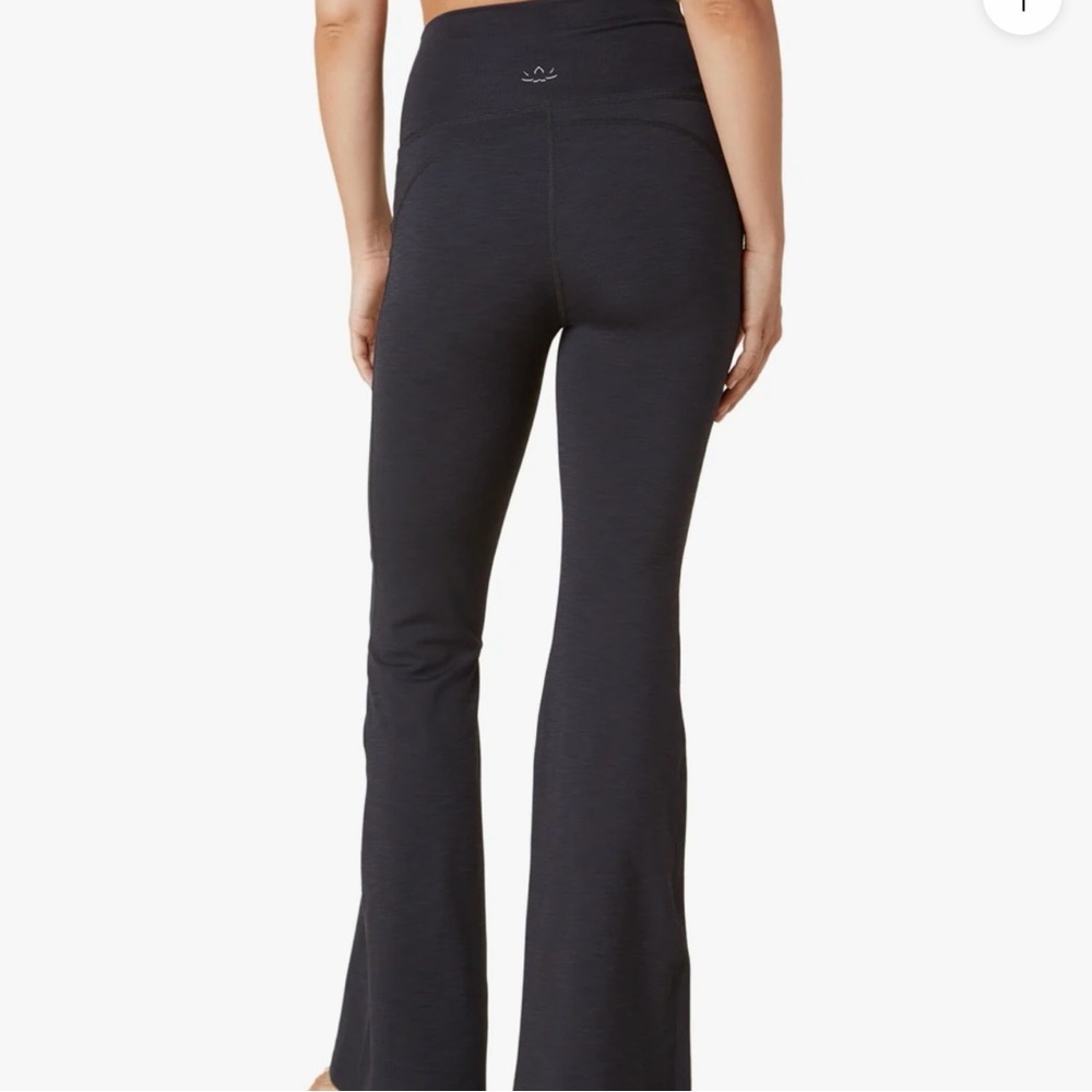 Beyond Yoga Heather Rib All Day High Rise Flare Pant in Black, Size Small - Picture 8 of 14
